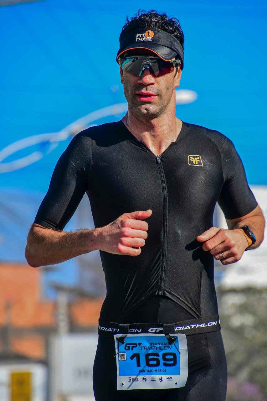 Santiago Mendonça-triatleta-embaixador-circuito-travessias lagoas do sul - balneario rincao 2026